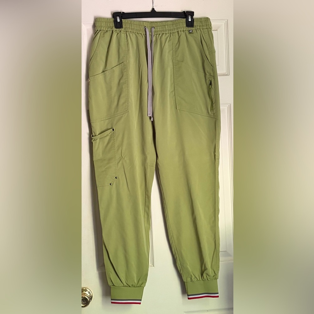 Mediclo women’s jogger scrub pants size XXL
